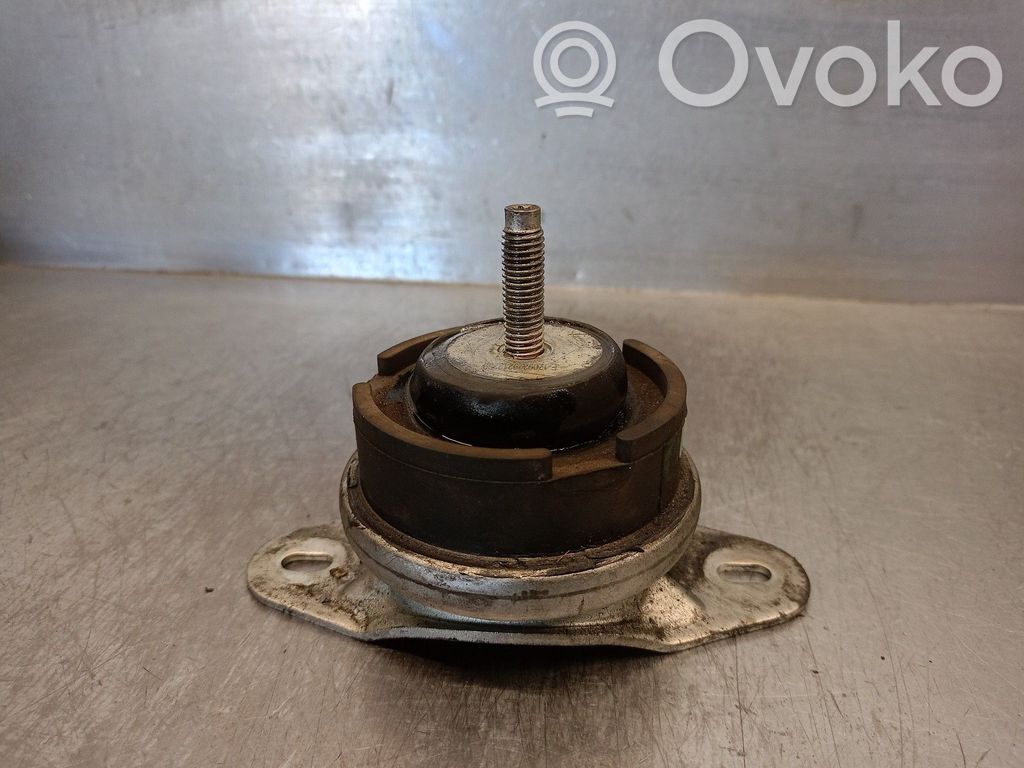 Citroen C5 Engine mount bracket 