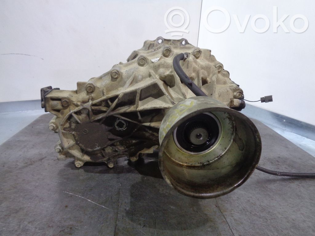 Nissan PickUp Skrzynia rozdzielcza / Reduktor 