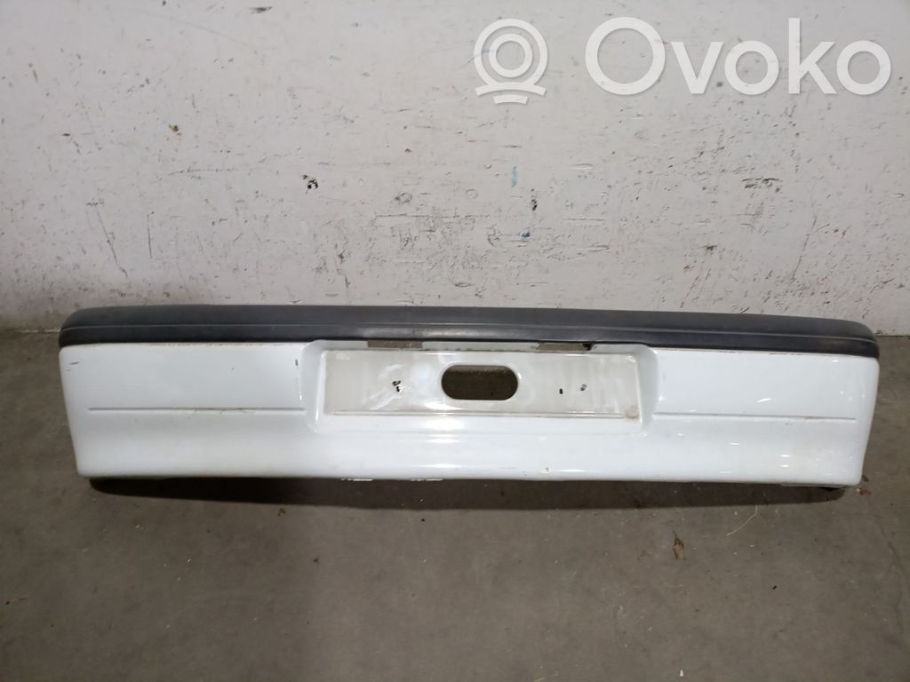 Renault Clio I Parachoques 