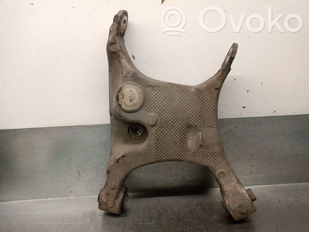 Rear control arm   33326753109,33326753107