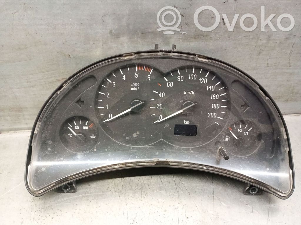 Opel Corsa C Speedometer (instrument cluster) 