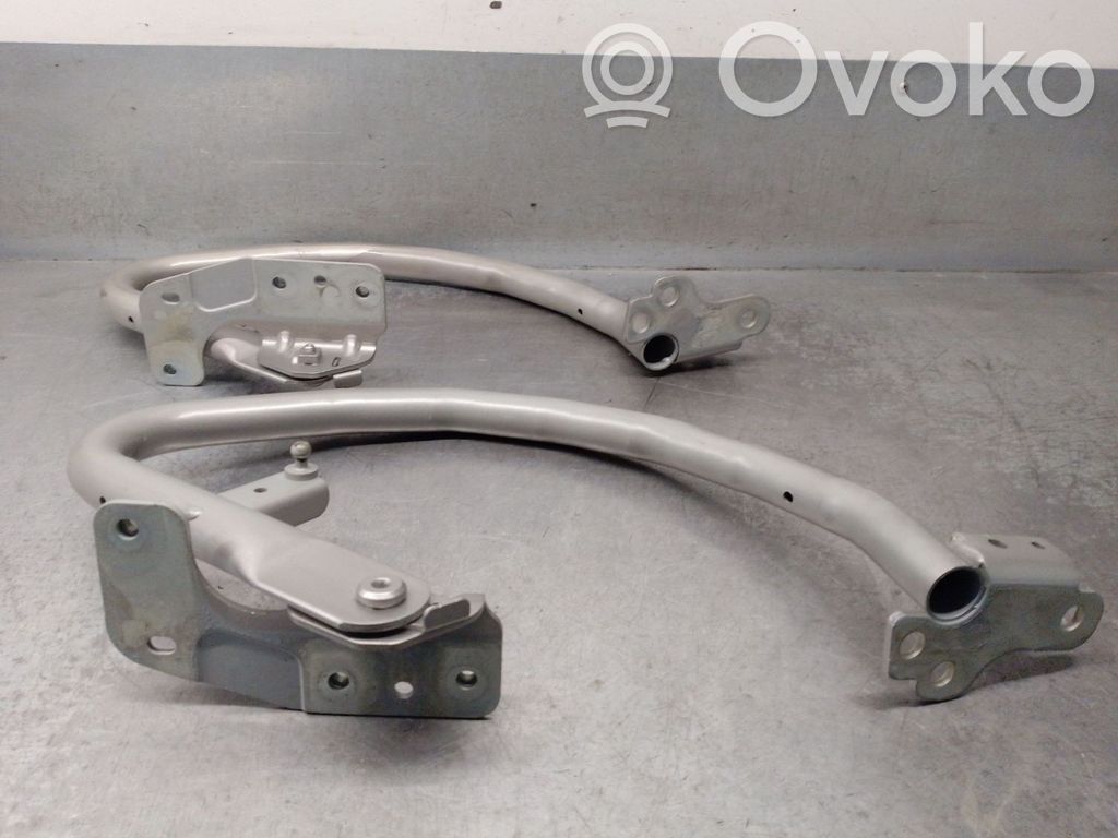 Volvo S60 Tailgate/trunk/boot hinge 
