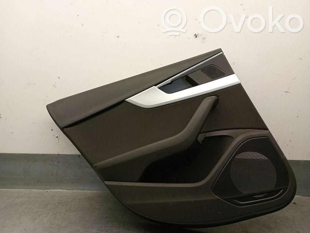 Audi A4 Allroad B9 Takaoven verhoilu