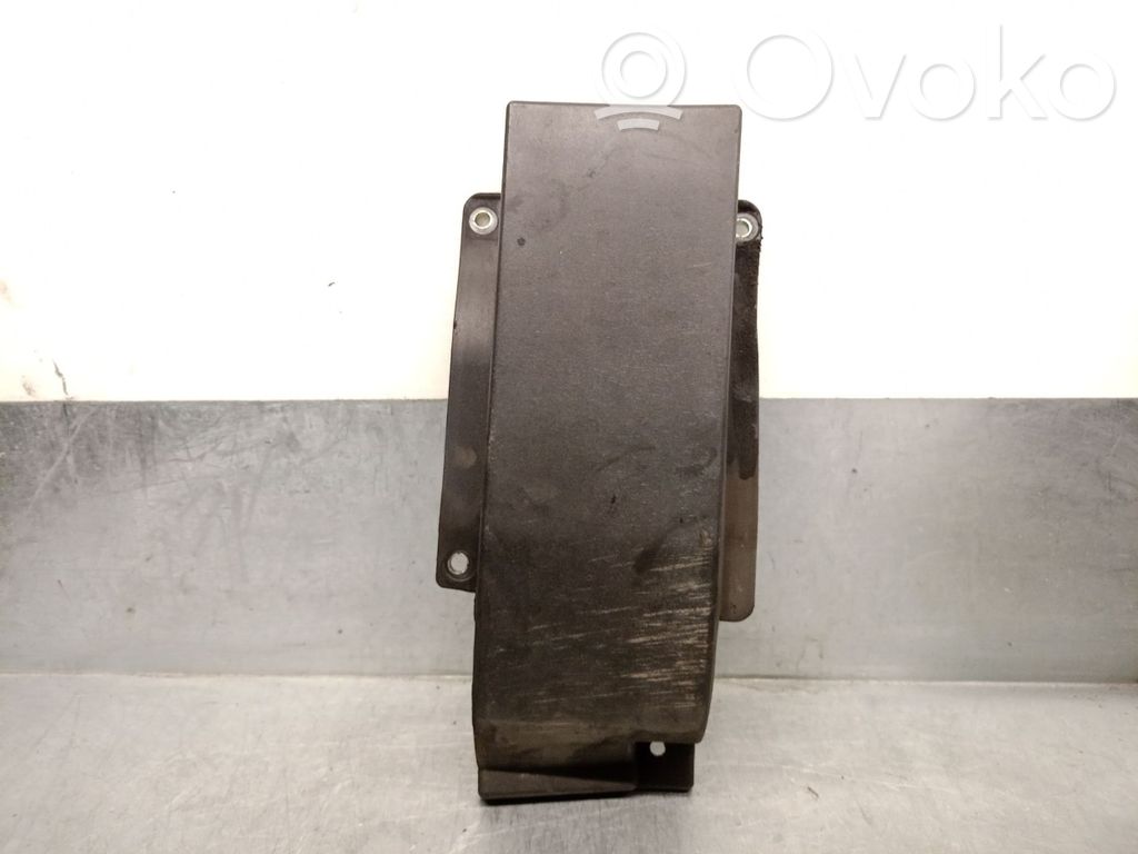 Iveco Daily 6th gen Moldura inferior 