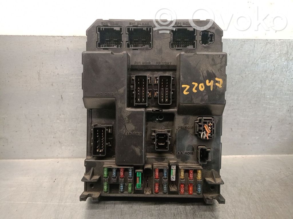 Citroen C5 Drošinātāju kaste (komplekts) 