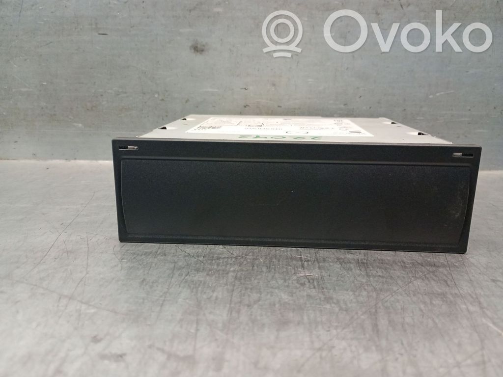 Seat Arona Panel / Radioodtwarzacz CD/DVD/GPS 