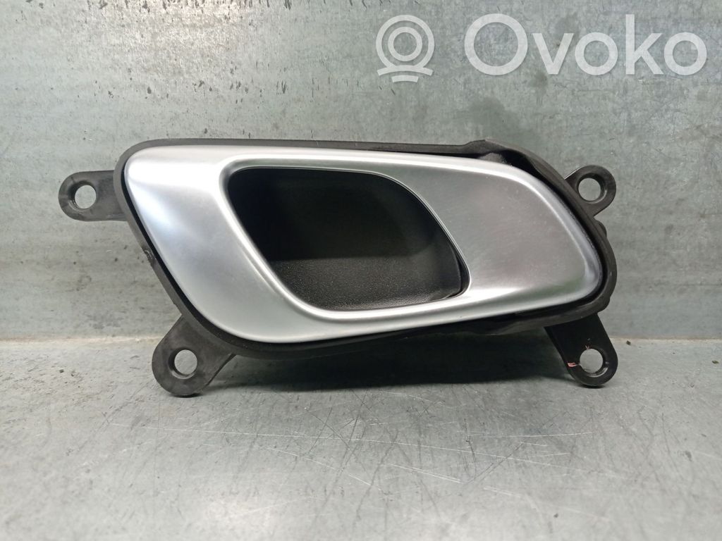 KIA Xceed Manecilla interna puerta delantera 