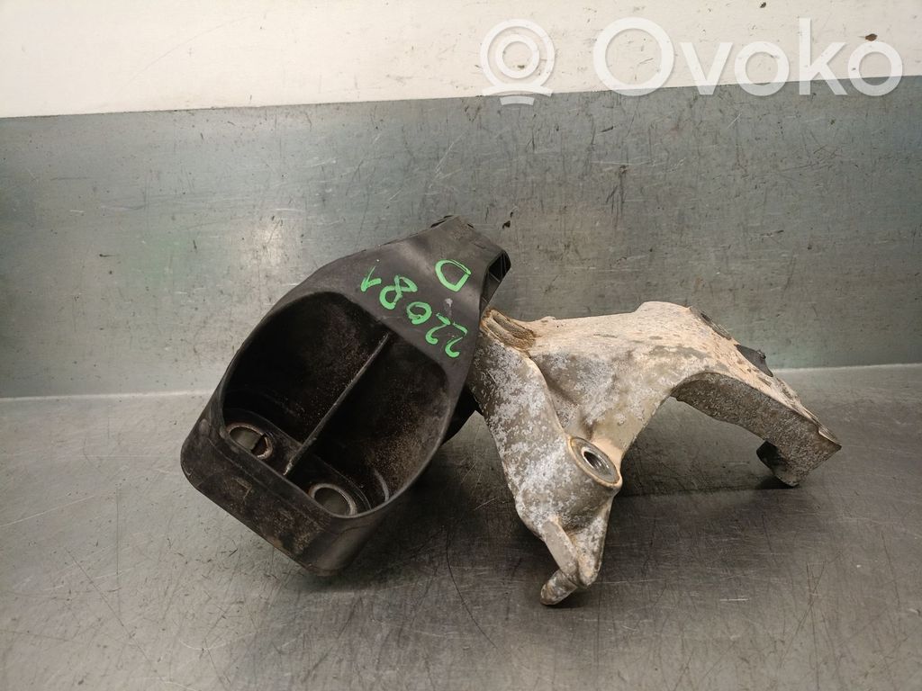 Renault Captur II Engine mount bracket 