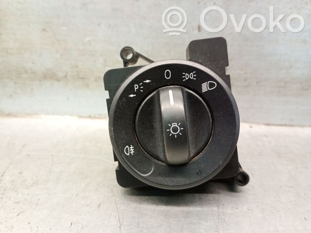 Volkswagen Crafter Panel lighting control switch 
