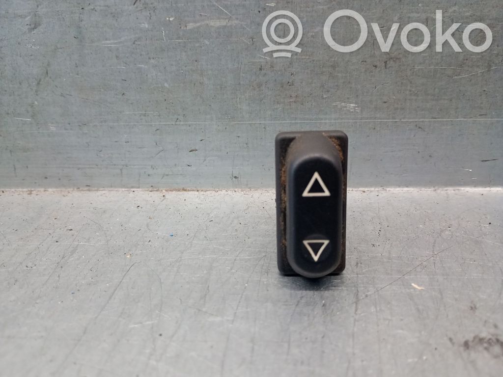 Peugeot 306 Electric window control switch 