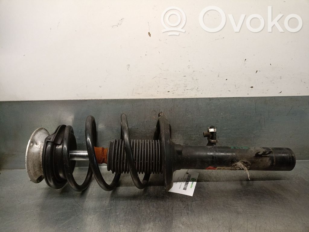 BMW X3 E83 Priekinis amortizatorius su spyruokle 