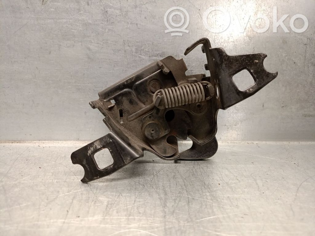 Volkswagen Golf SportWagen Kiinnityskoukku/-silmukka 
