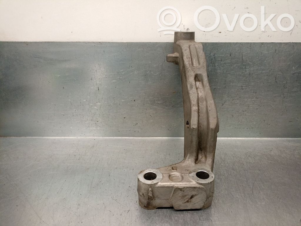 Peugeot 3008 II Engine mount bracket 
