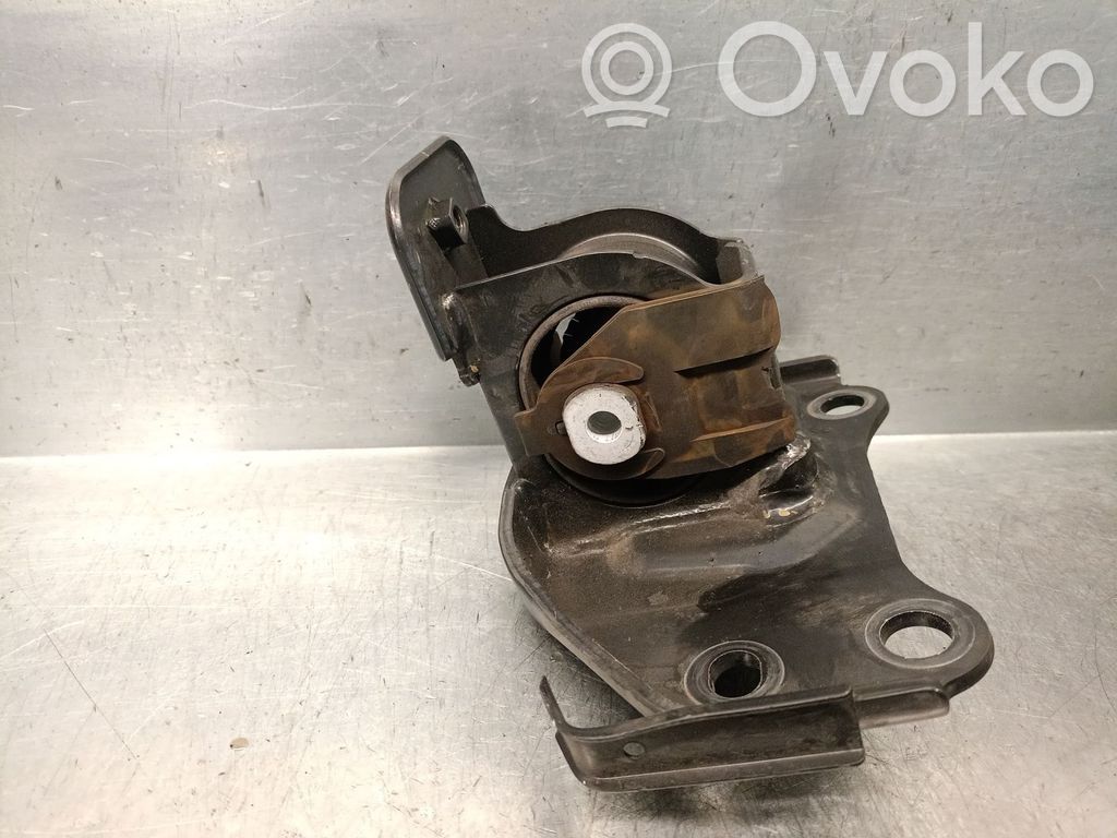 Toyota RAV 4 (XA40) Engine mount bracket 