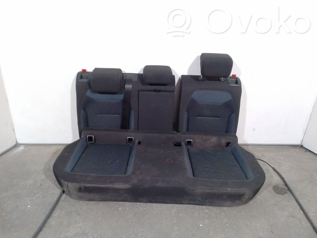 Takaistuin   5Q0885321B,5Q0885321B