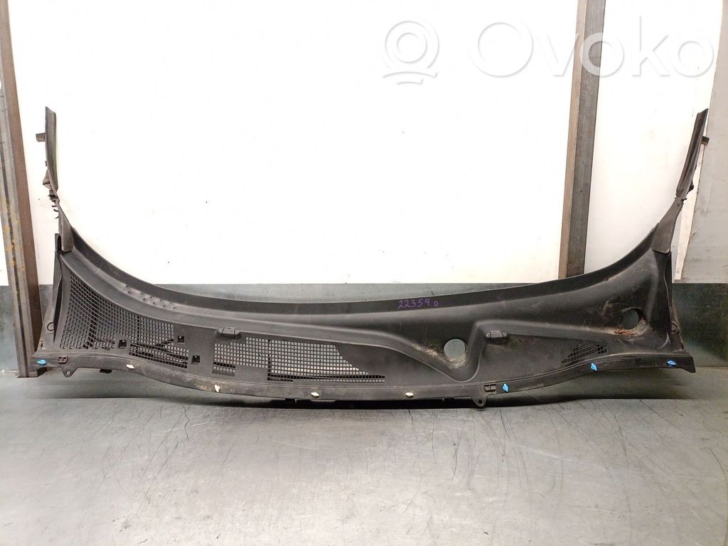 Nissan Juke I F15 Listwa szyby czołowej / przedniej 