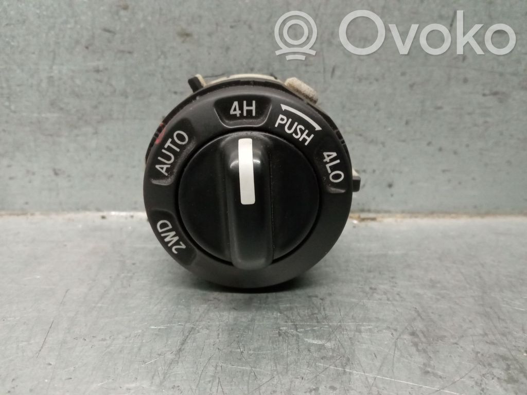 Nissan Pathfinder R51 Interruptor de control multifunción 