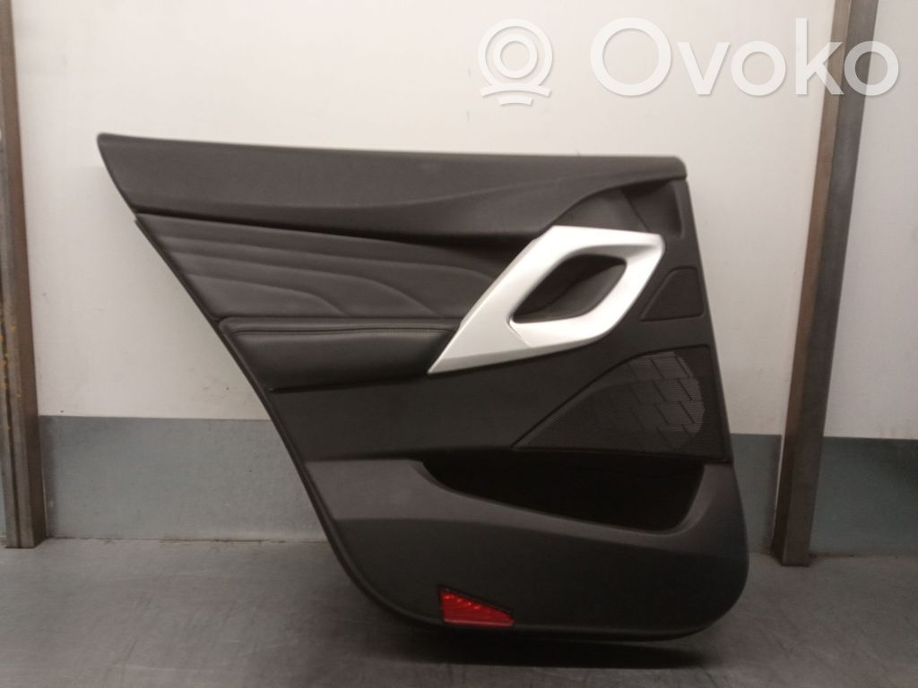 Citroen DS5 Moldura del tarjetero de la puerta trasera 