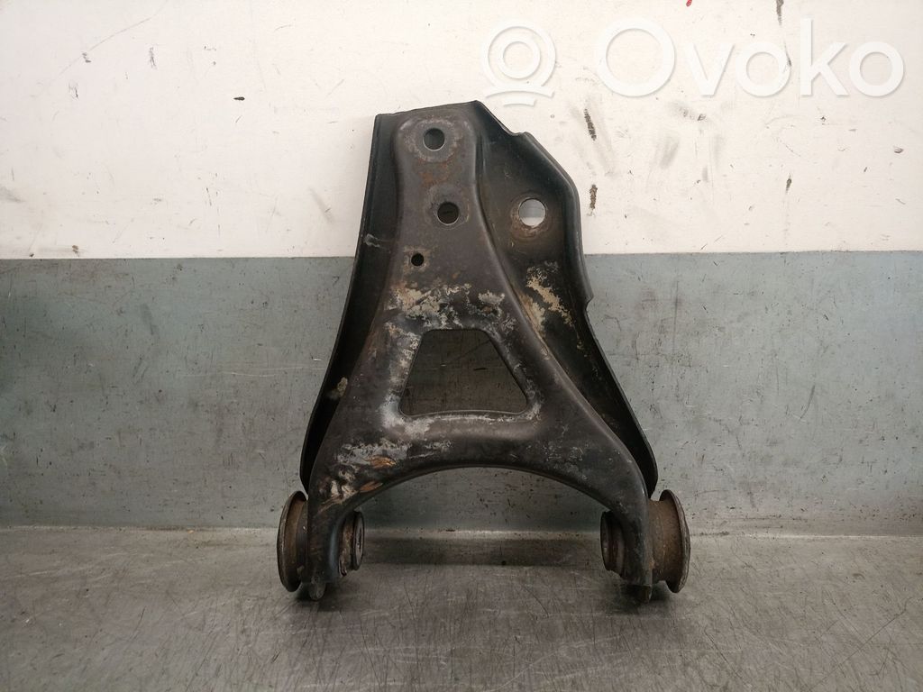 Renault Kangoo I Рычаг 