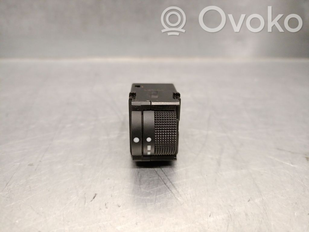 Subaru Outback (BS) Panel lighting control switch 