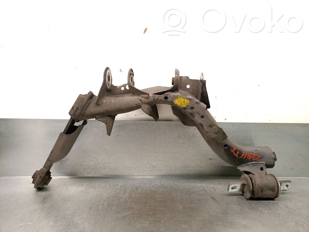 Honda CR-V Querlenker hinten