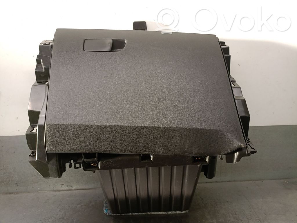 Guantera   685005441R