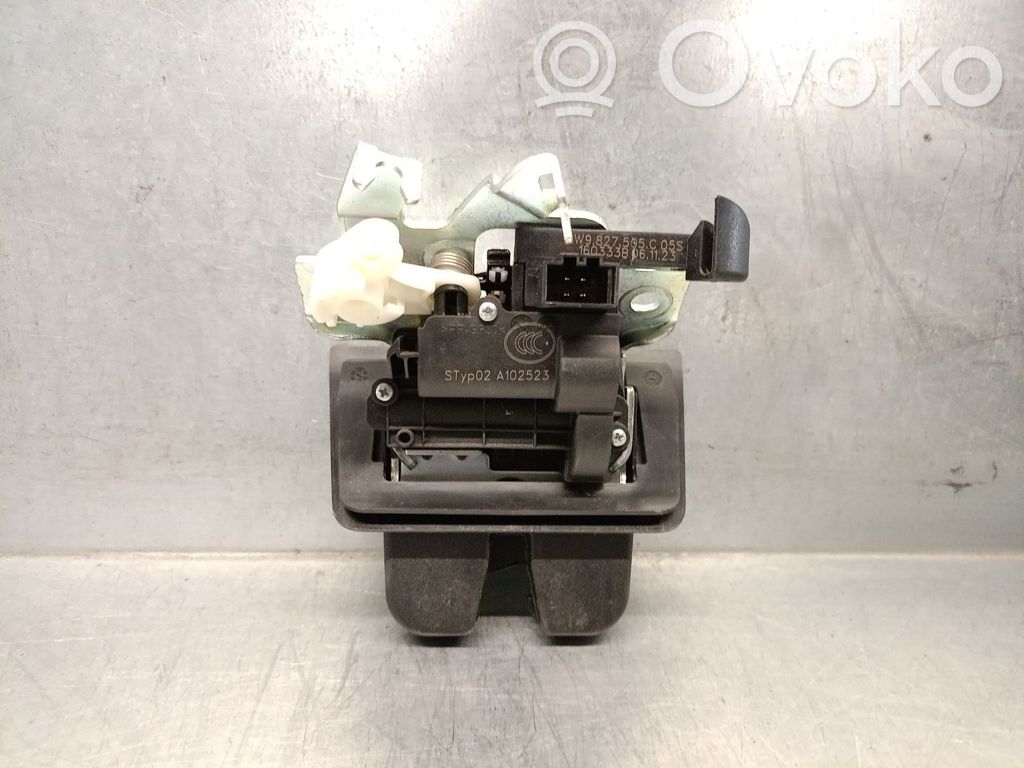 Audi A3 8Y Tailgate lock latch 