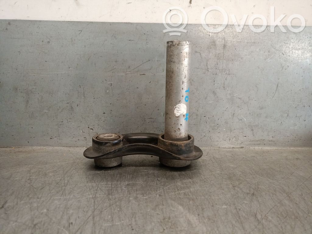 Braț control spate   33326770749,33326770749