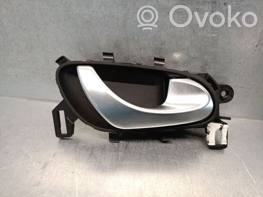 Renault Kadjar Manecilla interna puerta delantera 