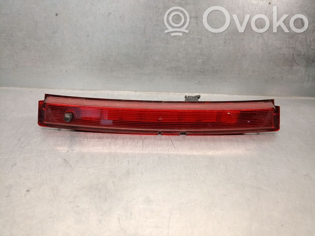 Nissan Micra C+C Third/center stoplight 