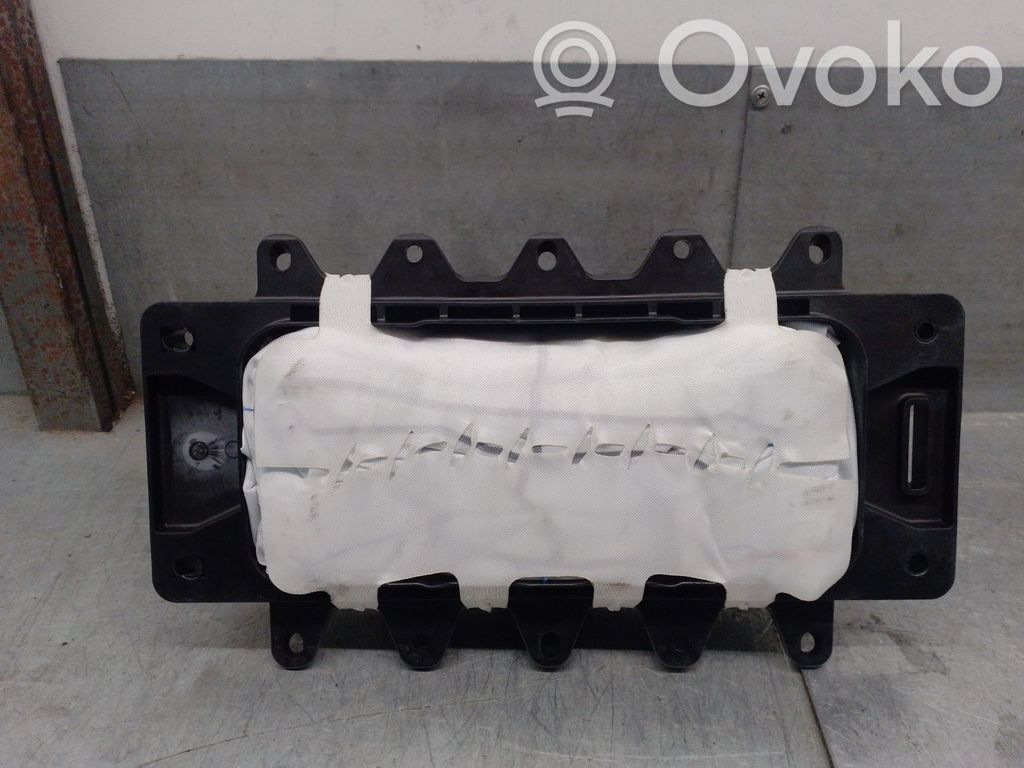 Mercedes-Benz GLA H247 Airbag lateral 