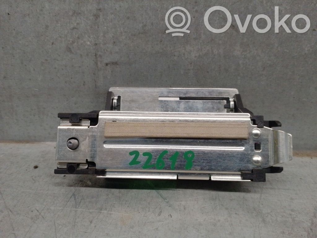 Mercedes-Benz GLA H247 Antenna autoradio