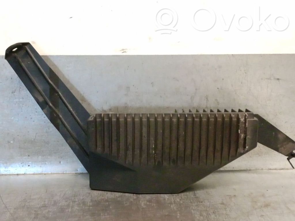 Volvo S80 Wzmacniacz audio 