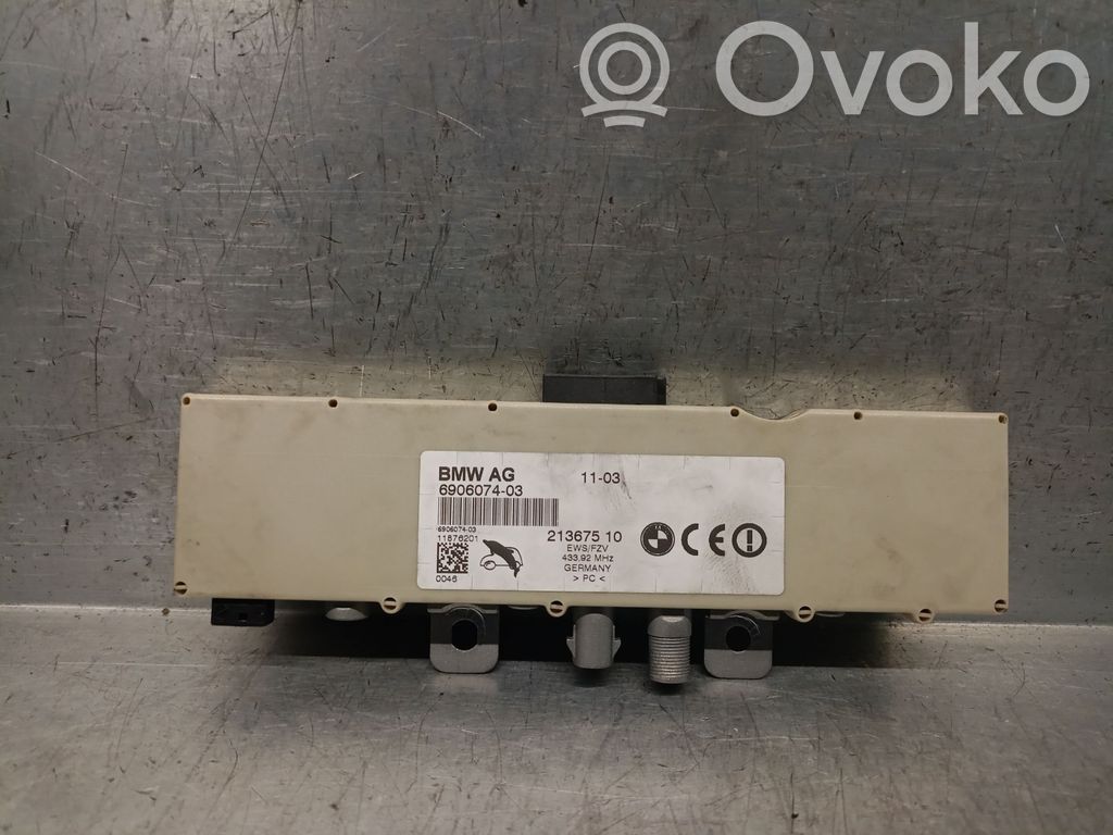 Muut ohjainlaitteet/moduulit   690607403