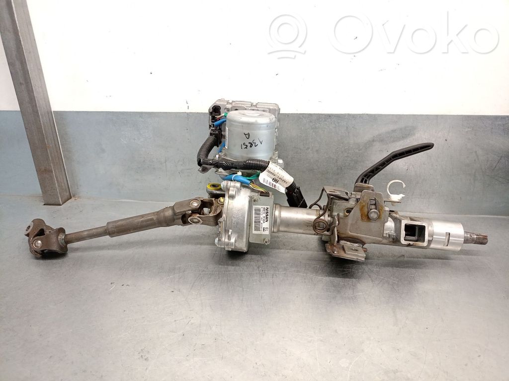 Nissan Micra C+C Ohjauspyörän akseli 