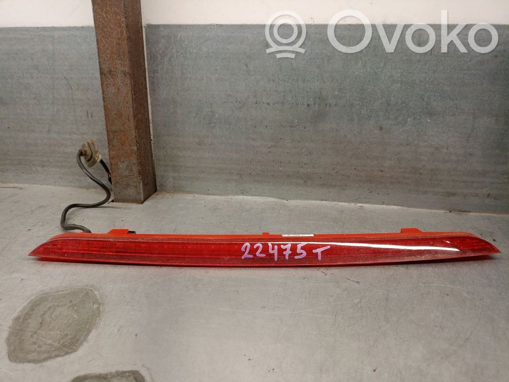 Kolmas/lisäjarruvalo   8V0945097B,8V0945097B