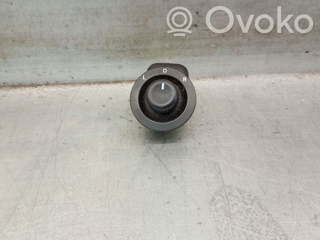 Jeep Compass Wing mirror switch 