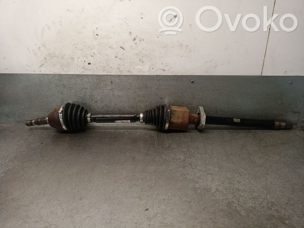 Opel Zafira B Półoś przednia 