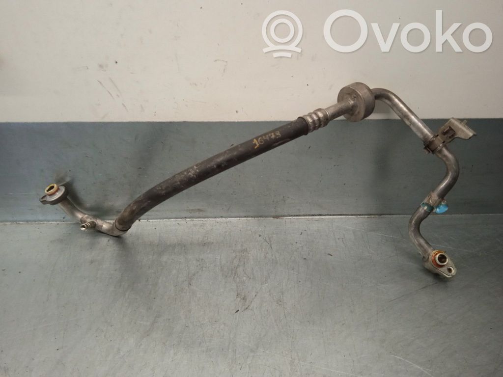 Ford Focus Air conditioning (A/C) pipe/hose 