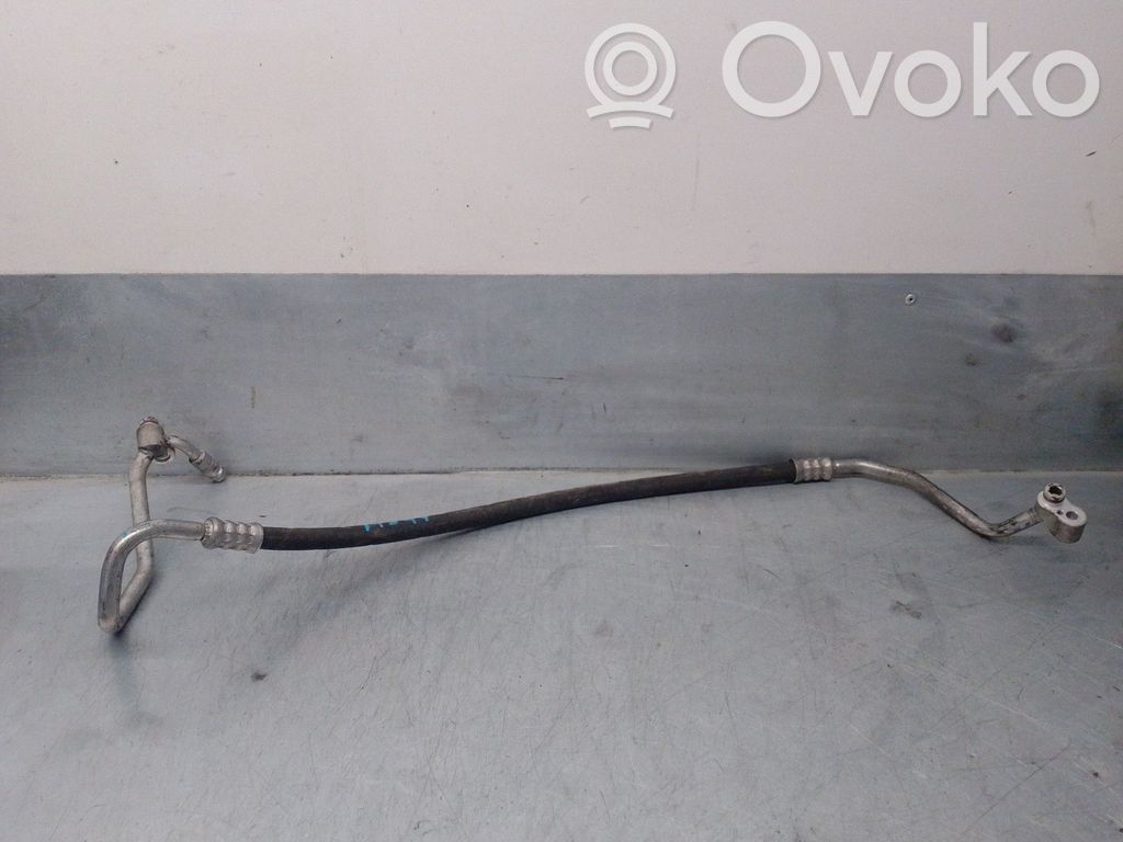 BMW 7 F01 F02 F03 F04 Ilmastointilaitteen putki (A/C) 