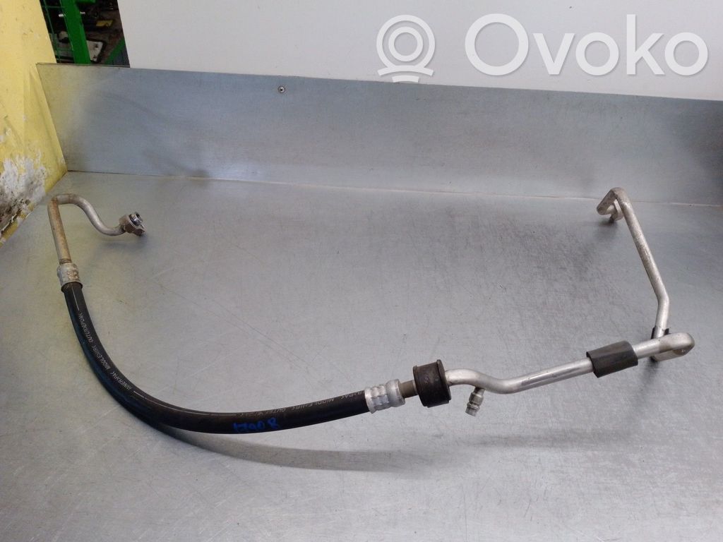 Ilmastointilaitteen putki (A/C)   MR513050