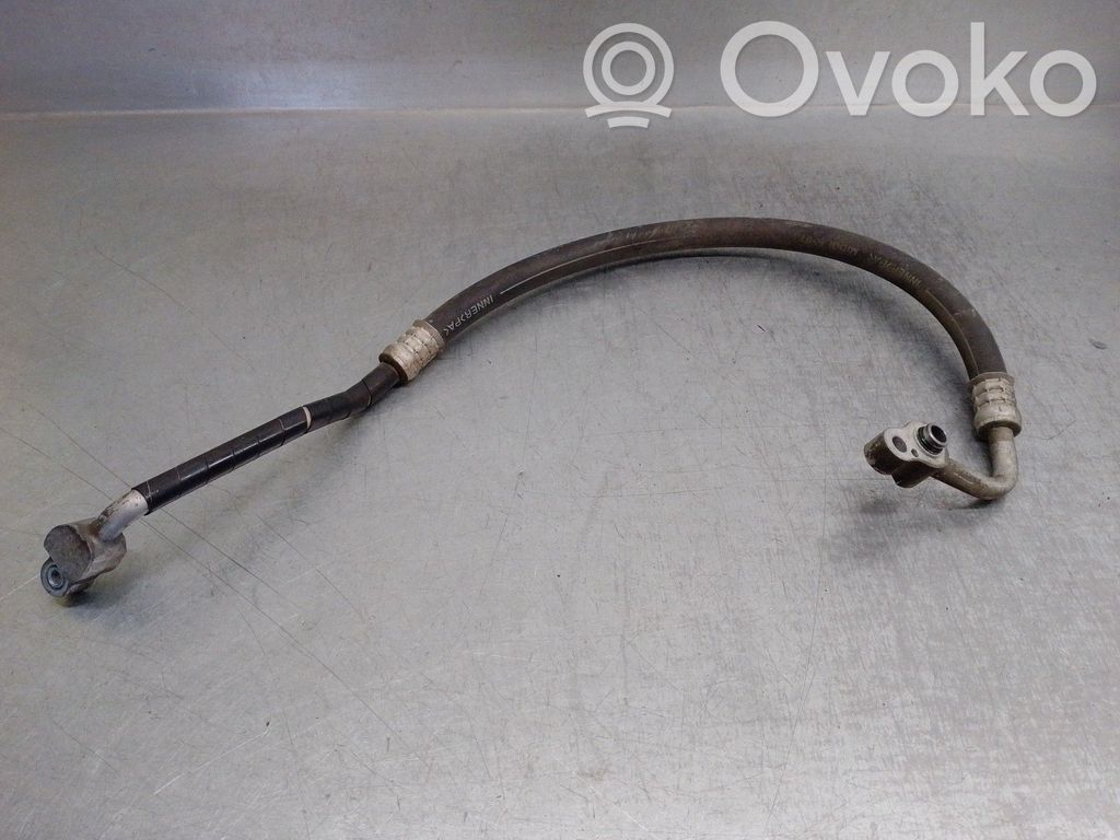 Ilmastointilaitteen putki (A/C)   MR513045