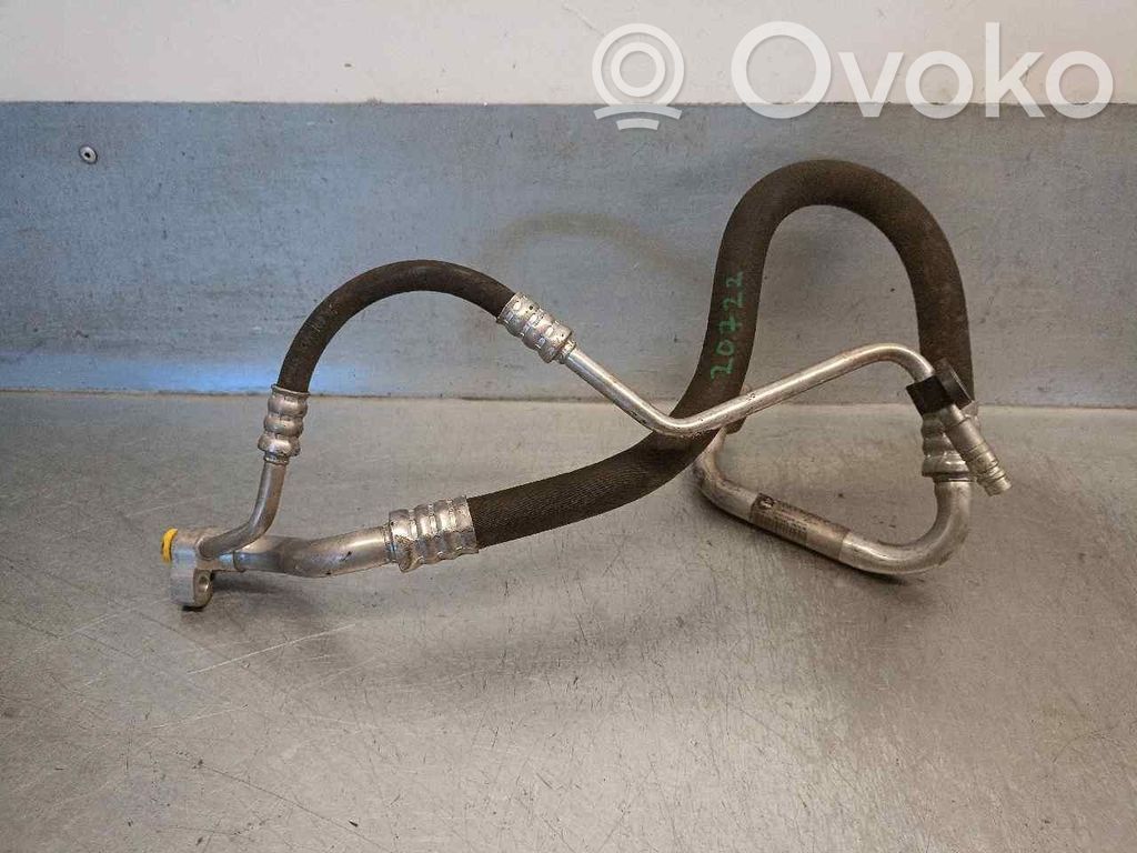 BMW 1 E81 E87 Ilmastointilaitteen putki (A/C) 