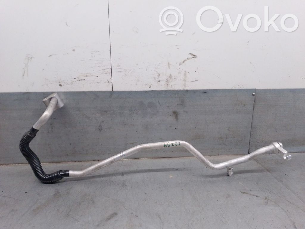 Mazda MX-5 ND Ilmastointilaitteen putki (A/C) 