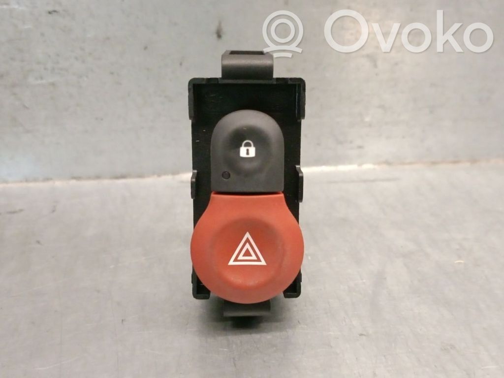 Smart ForFour II W453 Hazard light switch 