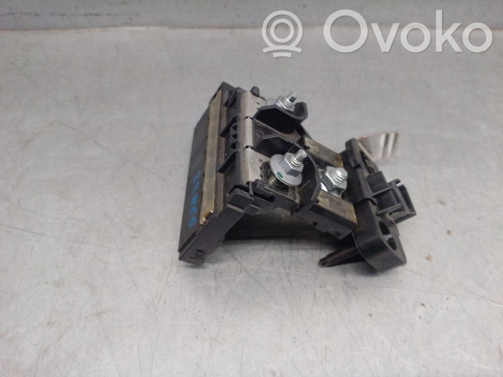 Nissan Juke II F16 Juego de caja de fusibles 