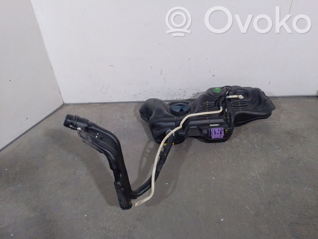 Opel Corsa F Polttoainesäiliö 