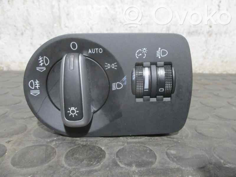 Audi A1 Panel lighting control switch 