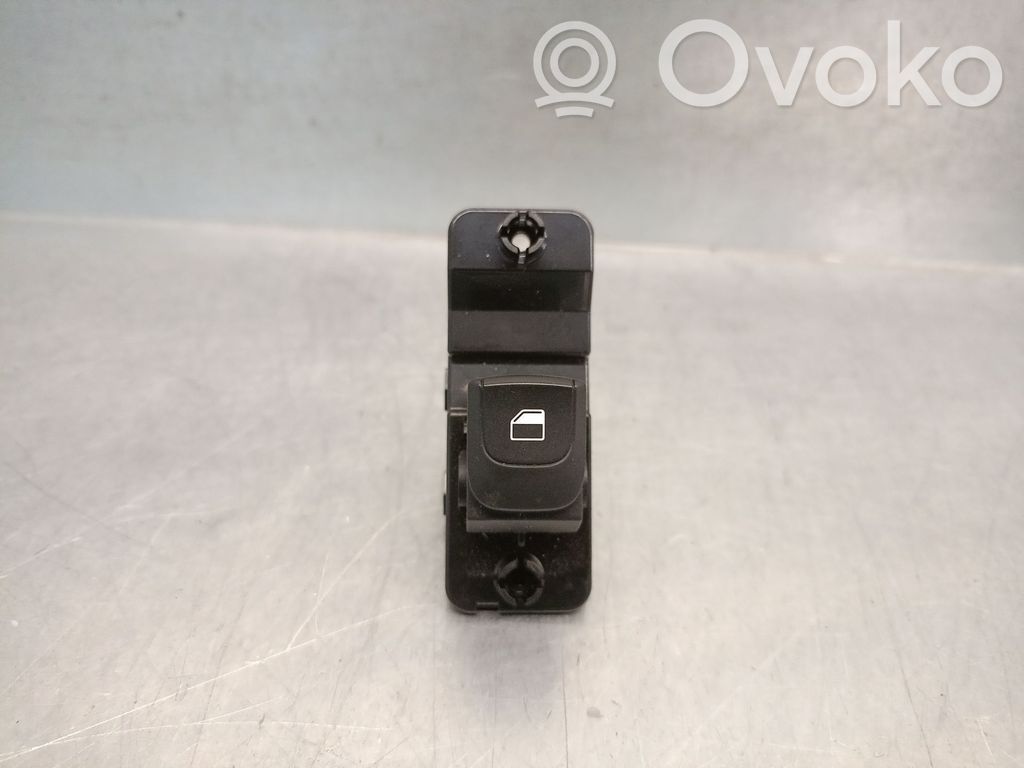 KIA Stonic Interruptor del elevalunas eléctrico 