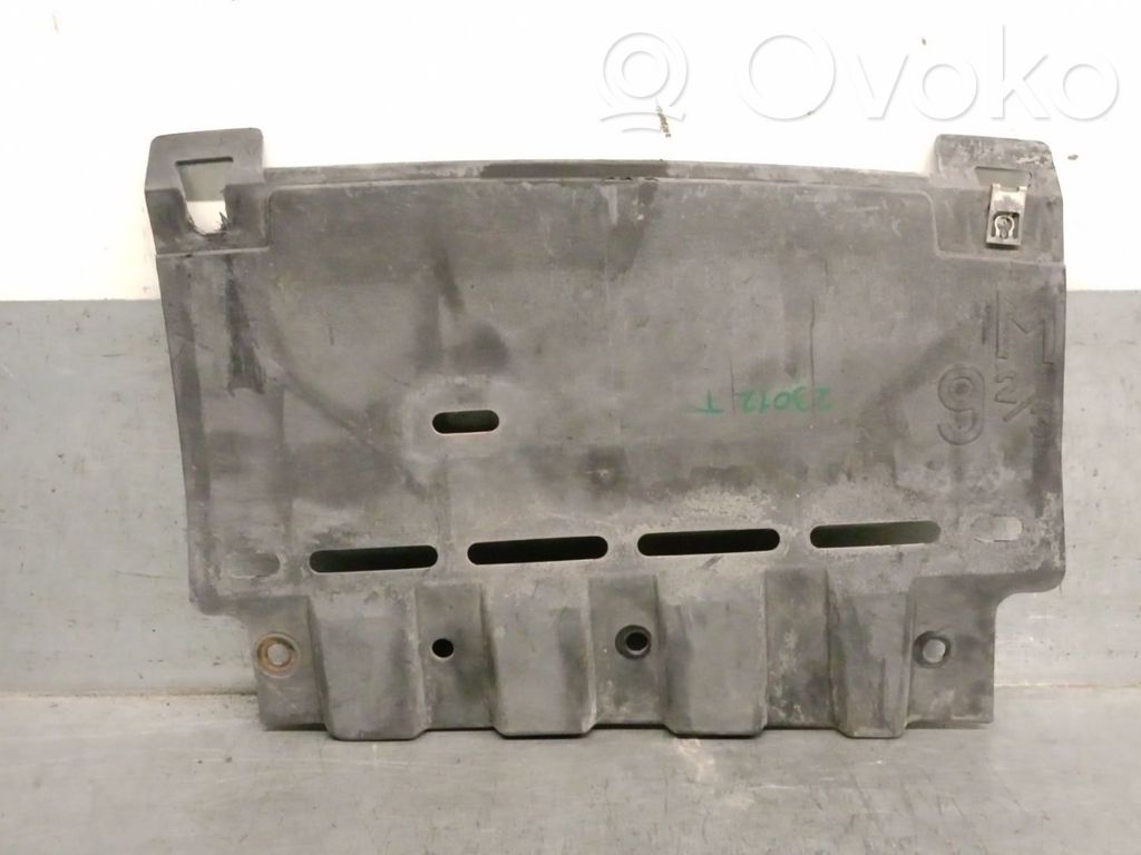 Placa protectora/protector antisalpicaduras motor   51128044375,51128044375,CESTA40B